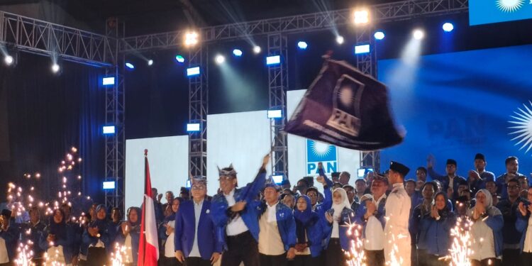 Bakar semangat kader PAN Jatim, Zulhas targetkan PAN masuk tiga besar di Pemilu 2029