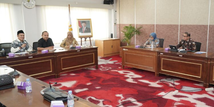 Kawal nasib 2.295 guru non ASN Jatim, Komisi A DPRD Jatim dukung skema PPPK Instansional