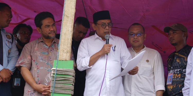 Ratusan driver ojol gelar aksi di DPRD Jatim, desak Pemerintah sahkan Udang-Undang Transportasi Online