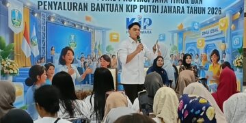 Salurkan KIP Putri Jawara untuk ibu-ibu tangguh Kota Surabaya, Cahyo: Penguat ketahanan ekonomi keluarga dan kampung
