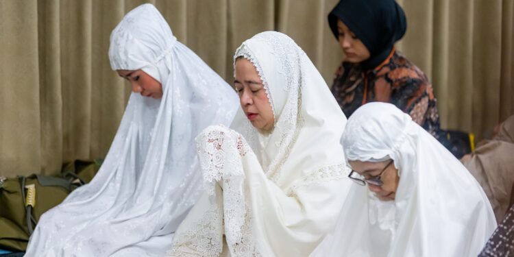 Salat di Masjid DPRRI, Puan harap Idul Adha 2026 jadi momen rajut kebersamaan dan kepedulian sosial