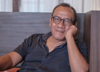Beban di atas pundak yang keropos