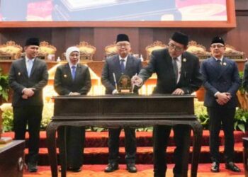 Jatim Raih WTP 11 kali beruntun, Ketua DPRD dan Gubernur komit tuntaskan rekomendasi BPKRI