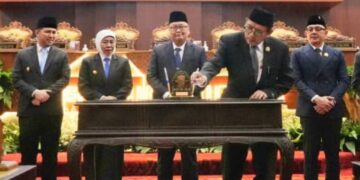 Jatim Raih WTP 11 kali beruntun, Ketua DPRD dan Gubernur komit tuntaskan rekomendasi BPKRI