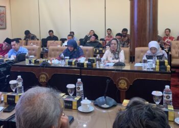 Komisi E DPRD Jatim desak Pemprov agresif perjuangkan THR dan Gaji ke-13 ribuan Guru ASN