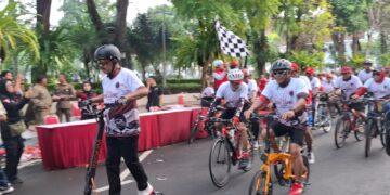 Gowes Bulan Bung Karno, PDIP Surabaya Soroti Kenaikkan Harga BBM