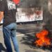 Aksi Mahasiswa di DPRD Surabaya Memanas: Bakar Ban, Soroti MBG hingga Kondisi Ekonomi Nasional