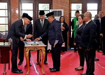 Eri Cahyadi Lantik 57 Pejabat, Tiga Kecamatan Diperiksa dan Camat-Lurah Terancam Dicopot