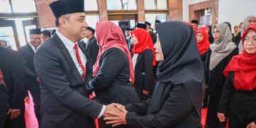 Harus Siap Kerja hingga Malam, ASN Perempuan Surabaya Wajib Kantongi Izin Suami atau Mengundurkan Diri