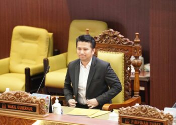 Sampaikan jawaban Gubernur, Emil Dardak klaim kinerja fiskal Pemprov Jatim positif