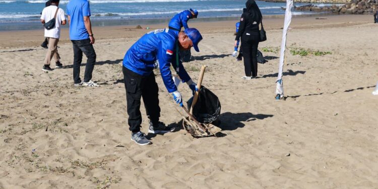 AHY luncurkan Gerakan Nasional Langit Biru, ajak masyarakat jaga kebersihan pantai