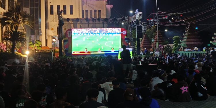 “Gol… Spanyol top rek” serunya nobar semifinal Piala Dunia 2026 di DPRD Jatim