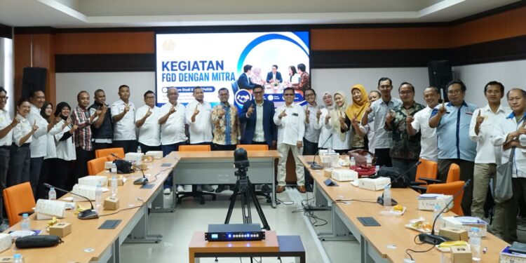 UNESA libatkan DPRD, KPU, Pemerintah, Media, dan SMSI, perkuat kurikulum Ilmu Politik