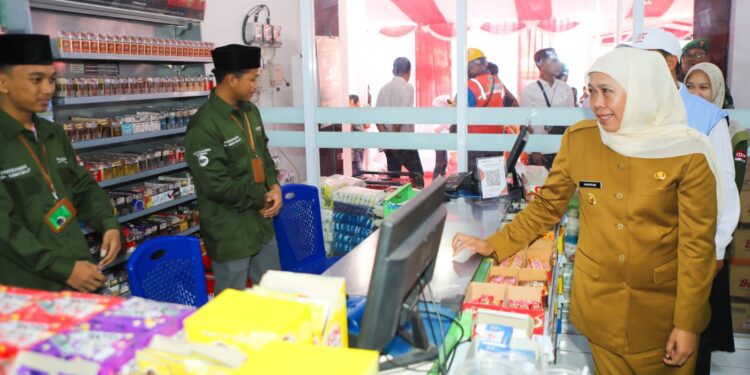Jatim pimpin nilai transaksi Nasional Koperasi Desa Merah Putih, Khofifah: Bukti ekonomi kerakyatan bergerak nyata dari desa
