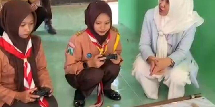 Apresiasi siswi SMAN 1 Bubulan Bojonegoro, Sri Wahyuni: Talenta teknologi mampu bersaing dari daerah