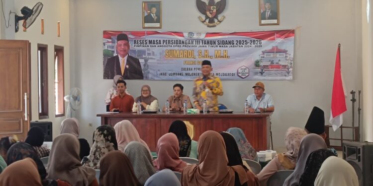 Didepan warga Mojokerto, anggota DPRD Jatim Sumardi komitmen cari solusi anggaran PAUD dan Fasilitas Polindes