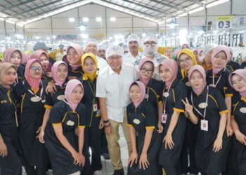 Wihadi Wiyanto tegaskan pentingnya menjaga kelangsungan industri SKT sebagai sektor padat karya