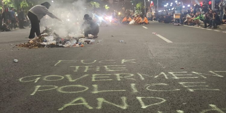 KontraS Ungkap Dugaan Kekerasan hingga Provokator Misterius di Balik Aksi #IndonesiaSekarat Surabaya