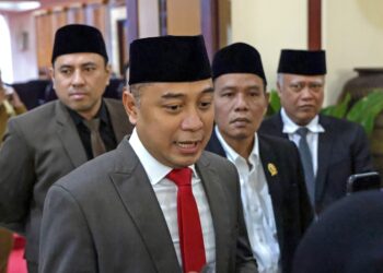 Eri Cahyadi Respons Ancaman Pengembalian Stempel RT/RW Tambak Wedi: Jika Tutupi Pungli, Akan Diproses