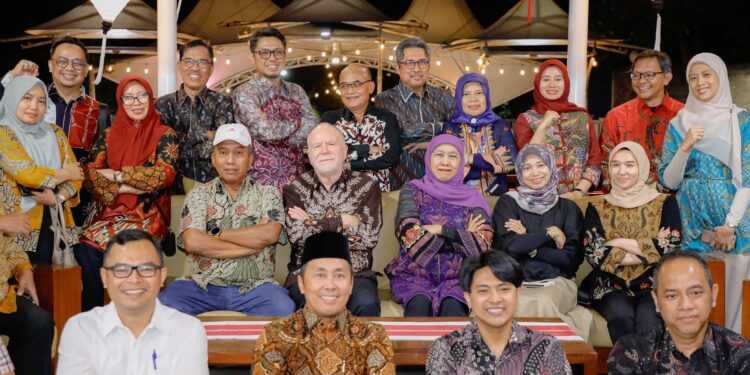 Ramah tamah dengan Rektor dan Dekan Olimpiade Vokasi Indonesia (OLIVIA ) XI 2026, Gubernur Khofifah: Jawa Timur siap jadi pusat lengembangan Vokasi Nasional
