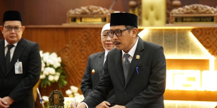 DPRD Jatim dan Gubernur Khofifah sepakati KUA-PPAS APBD Jatim 2027