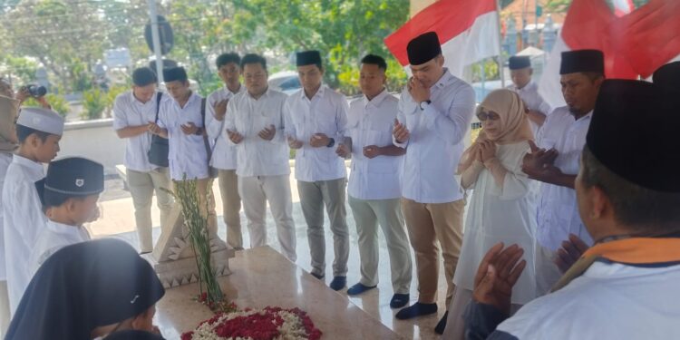 Peringati HUT ke-81 RI, Partai Gerindra Surabaya ajak anak yatim ziarah dan napak tilas sejarah