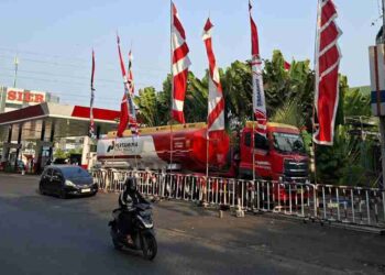 Gerak Cepat Tindak Lanjuti Sorotan DPRD Surabaya, SIER Perbanyak Atribut Kemerdekaan dan Imbau Tenant Pasang Bendera serta Umbul-Umbul
