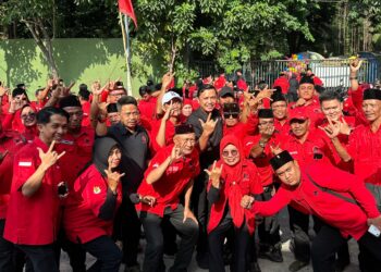 HUT RI ke-81, PDIP Surabaya Tegaskan Instruksi Megawati Bantu Korban Bencana NTT
