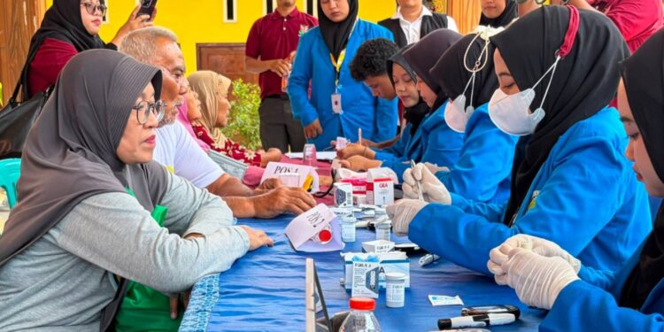 KKN UMAHA Bawa Misi Kesehatan ke Gresik, Warga Diajak Cegah Stroke Sejak Dini