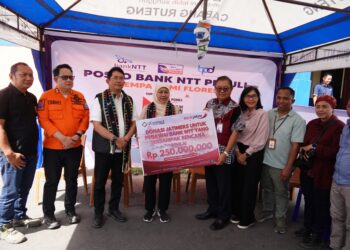 Pemprov Jatim dan Bank Jatim salurkan bantuan Rp3,2 Miliar untuk masyarakat korban bencana di NTT
