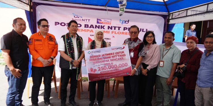 Pemprov Jatim dan Bank Jatim salurkan bantuan Rp3,2 Miliar untuk masyarakat korban bencana di NTT