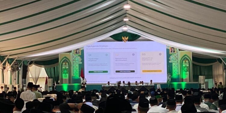 KH. Anwar Mansur dan KH Nurul Huda Djazulli diisukan dicoret dari AHWA, Poros Lirboyo bergerak