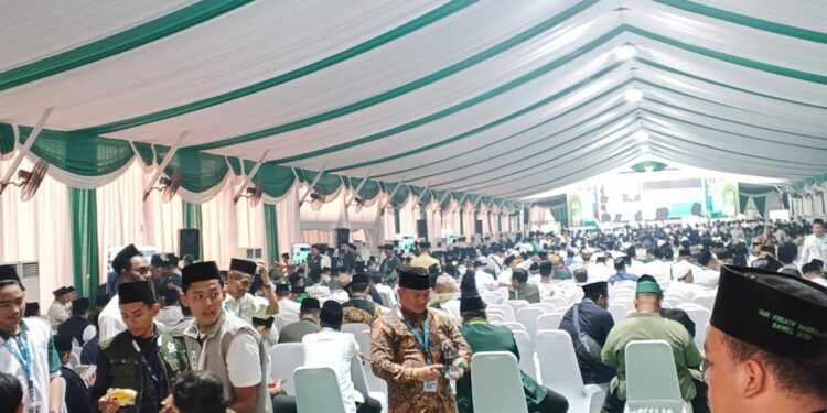KH. Nurul Huda Djazuli peroleh suara terbanyak sebagai AHWA. Berikut 9 nama AHWA hasil Muktamar ke- 35 NU