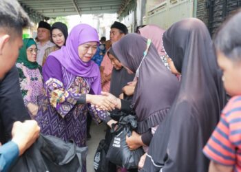 Takziah korban kapal Virgo Transport 8, Khofifah beri santunan dan fasilitasi cucu almarhum pendidikan di Sekolah Rakyat