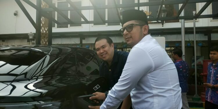 Dukung energi hijau, DPRD Jatim resmi operasikan SPKLU 24 Jam untuk umum