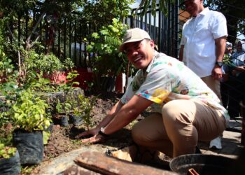 Partai Gerindra Surabaya gelar gerakan Indonesia ASRI di kampung Keputran Tegalsari