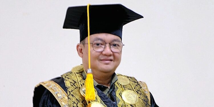 dr. Hidayatullah, Sp.N., Jejak Pengabdian: Dari Rumah Sakit hingga Memimpin UMAHA