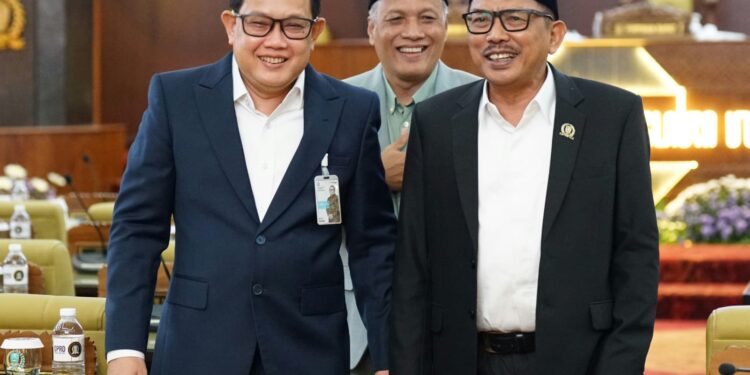 Wanti-wanti seleksi Kepala Biro BUMD dan BLUD Jatim, Ketua DPRD Jatim ingatkan steril dari politik praktis