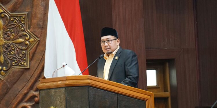 Komisi C DPRD Jatim dan Bapenda sepakati kenaikan target PAD RAPBD Jatim 2027, dan tegaskan pengawasan ketat kinerja BUMD