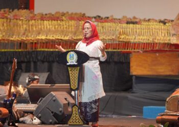 Gelaran Wayang Kulit di DPRD Jatim sukses pikat ribuan warga, Sri Untari: Budaya lestari, UMKM ikut hidup