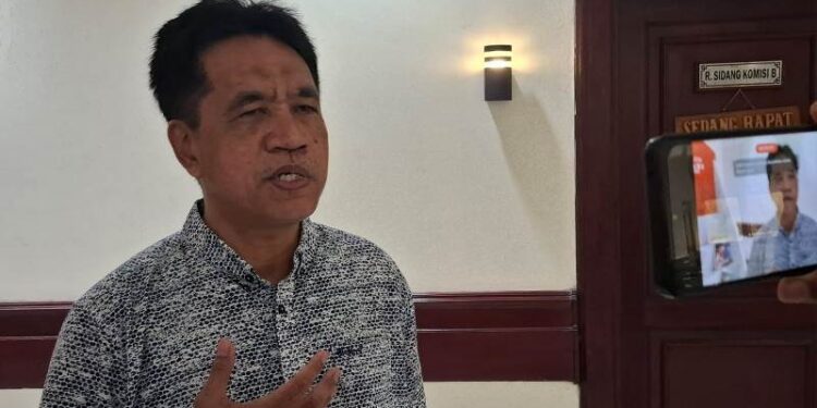 Imam Syafi’i Sentil Pemkot Surabaya: Jangan Tunggu Viral, Baru Perbaiki Sekolah dan Infrastruktur!