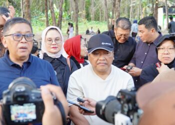 Mangrove hingga Sampah Disulap Jadi Cuan, Warga Pesisir Teluk Asmara Didorong Punya Penghasilan Baru